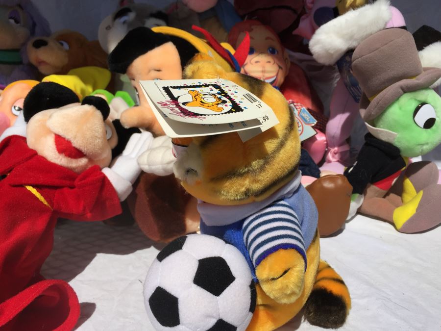 Huge Lot Of Vintage Plush Toys [Photo 14]