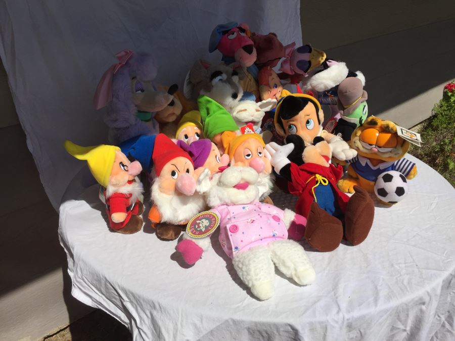 Huge Lot Of Vintage Plush Toys [Photo 17]