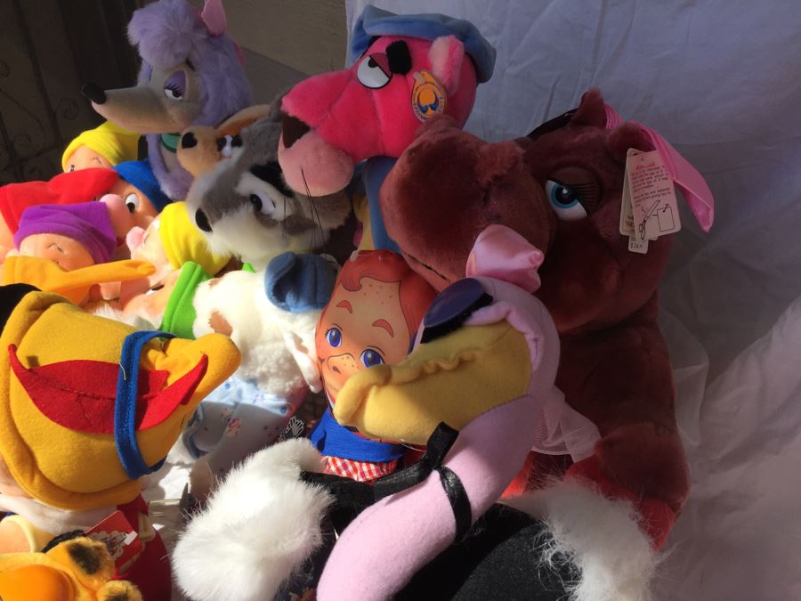 Huge Lot Of Vintage Plush Toys [Photo 2]