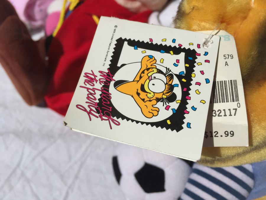 Huge Lot Of Vintage Plush Toys [Photo 11]