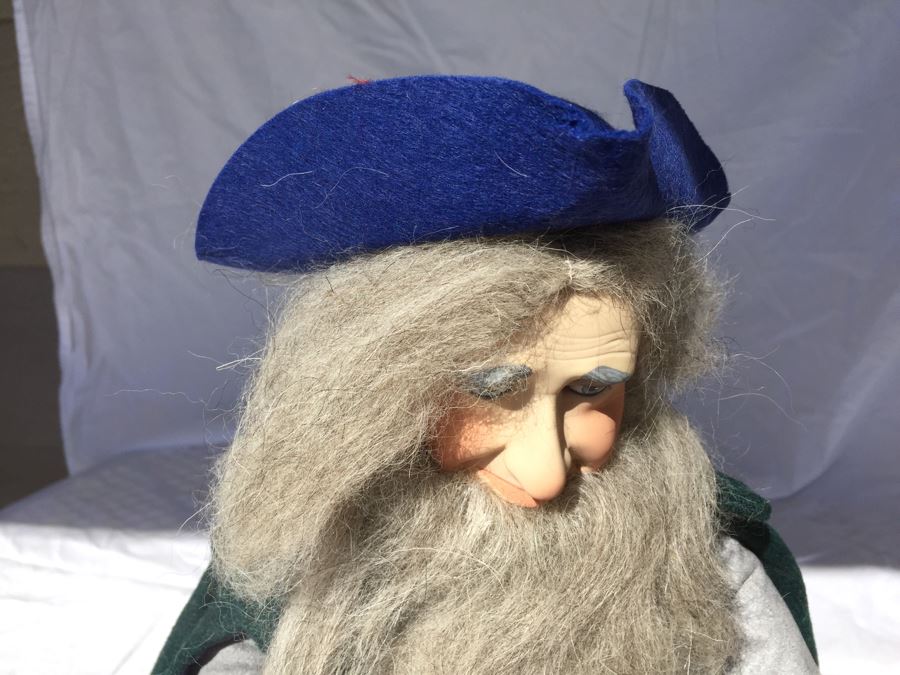 Collectible Doll With Stand [Photo 5]