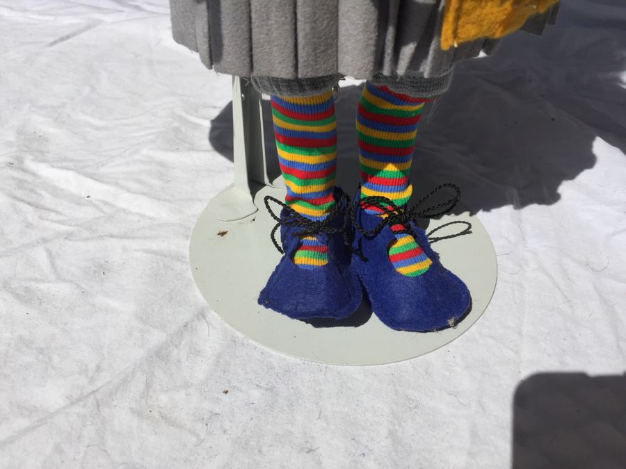 Collectible Doll With Stand [Photo 6]