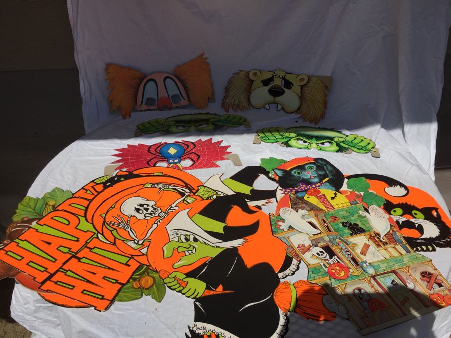Vintage Halloween Decoration And Mask Lot [Photo 1]