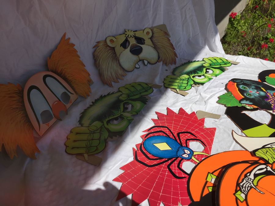 Vintage Halloween Decoration And Mask Lot [Photo 4]