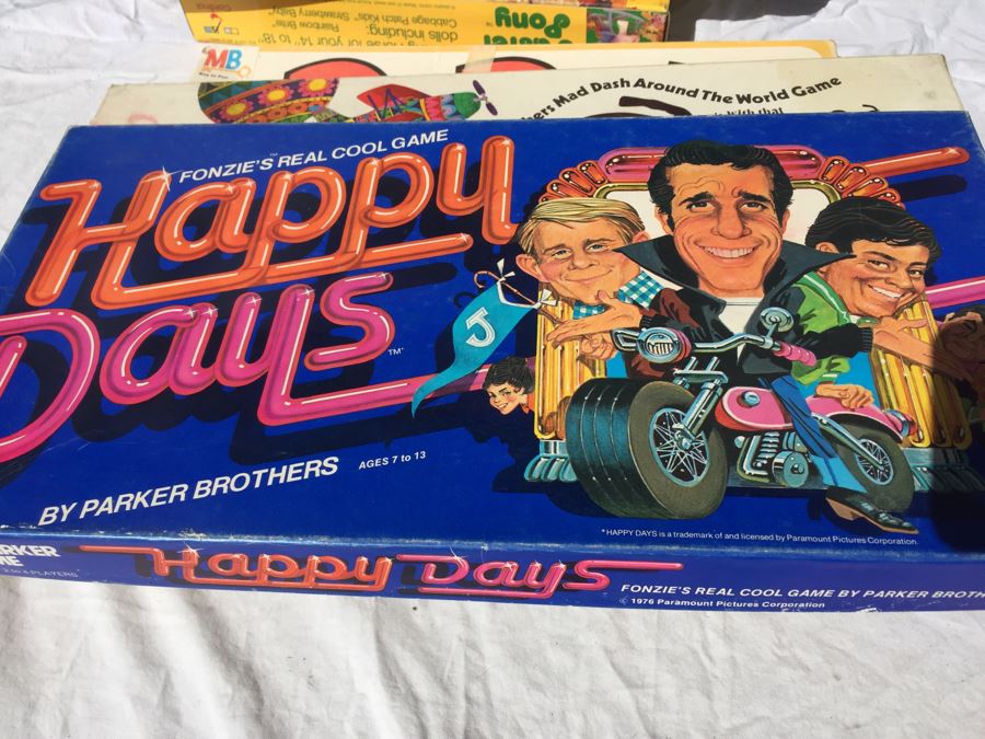 Vintage Game Lot [Photo 8]