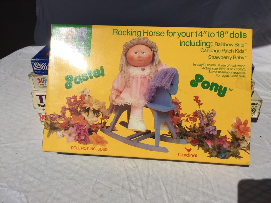 Vintage Game Lot [Photo 2]