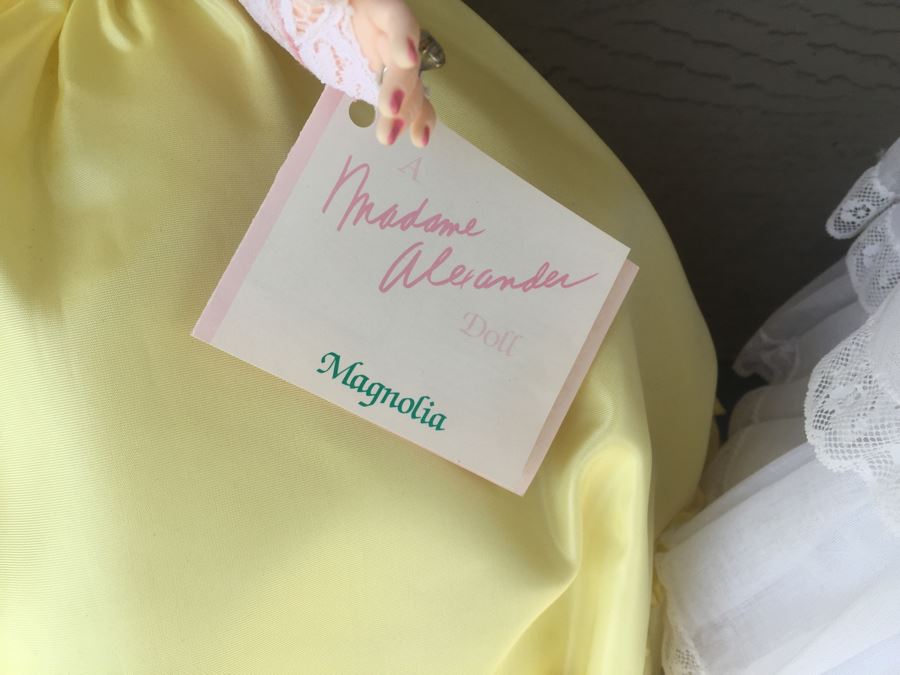 Large Madame Alexander Dolls [Photo 5]