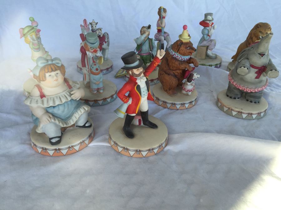 Lot Of Circus Royale Figurines