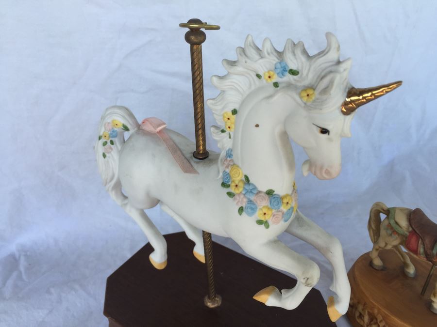 Figurine Lot [Photo 2]