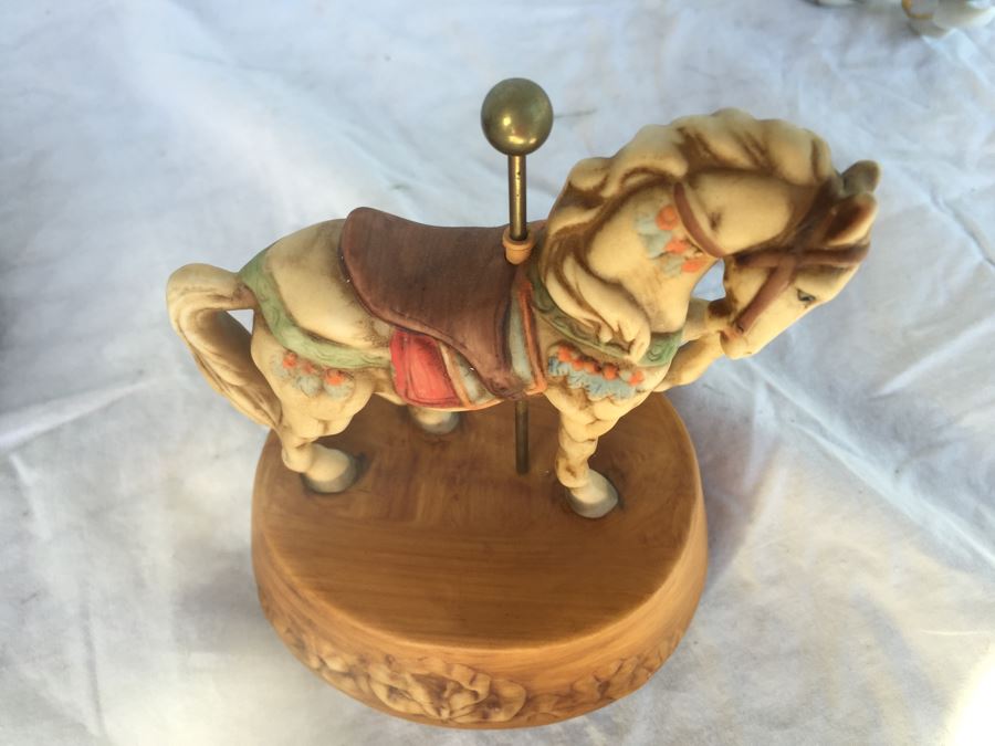 Figurine Lot [Photo 5]