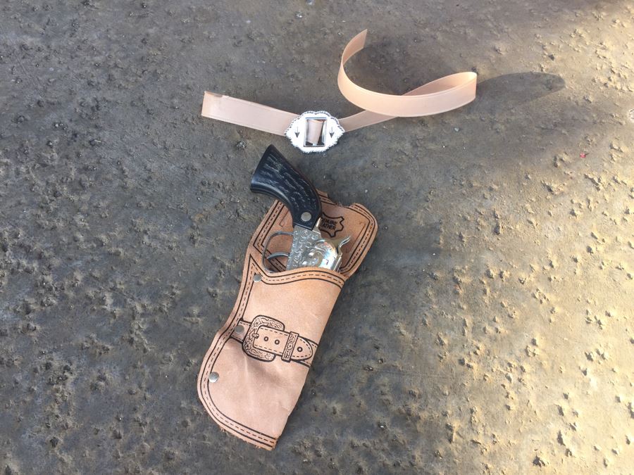 Vintage Toy Pistol With Holster Belt [Photo 1]