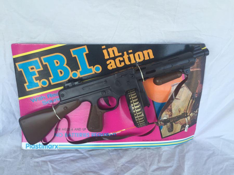 F.B.I. Toy Machine Gun From Plastimarx New On Card [Photo 1]
