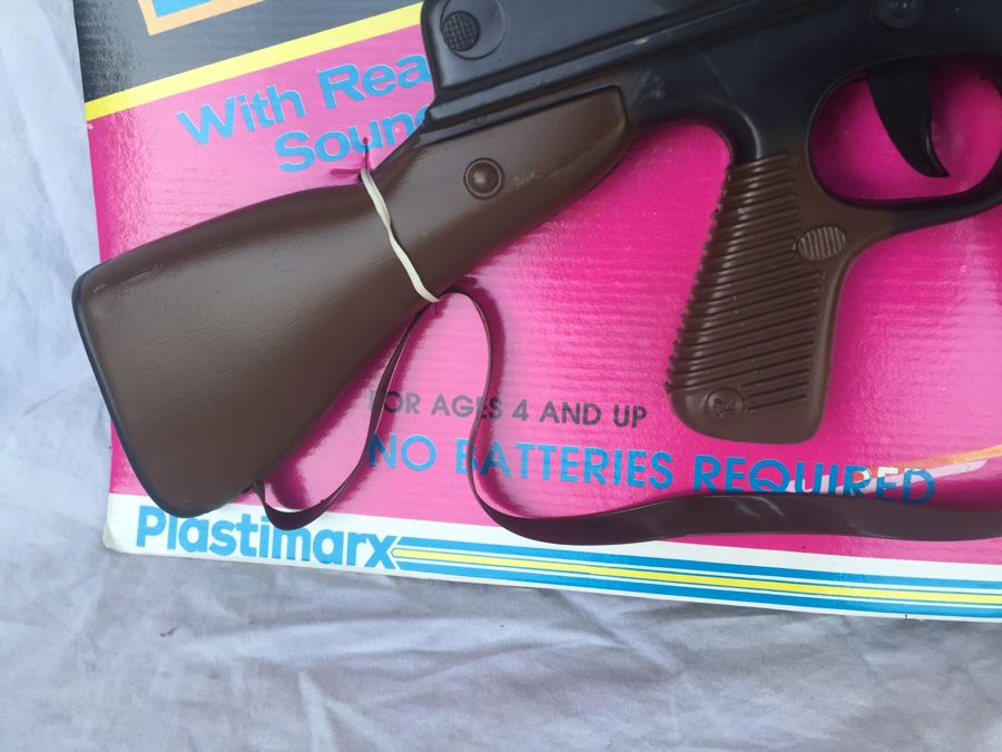 F.B.I. Toy Machine Gun From Plastimarx New On Card [Photo 4]