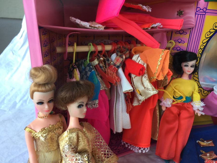 Vintage Dawn Travel Case Filled With Dawn Dolls And Vintage Doll Clothes And Accessories [Photo 7]