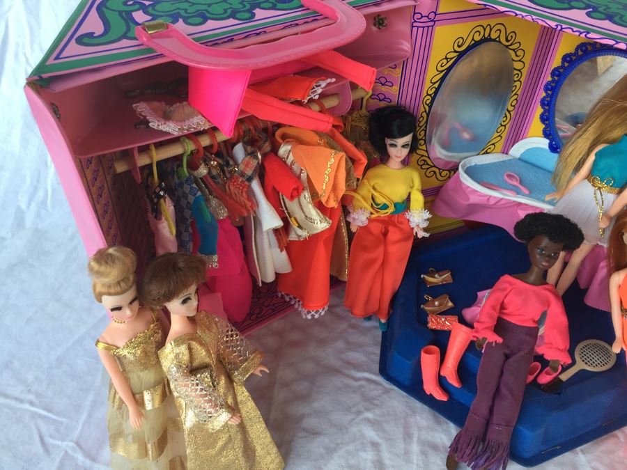 Vintage Dawn Travel Case Filled With Dawn Dolls And Vintage Doll Clothes And Accessories [Photo 5]