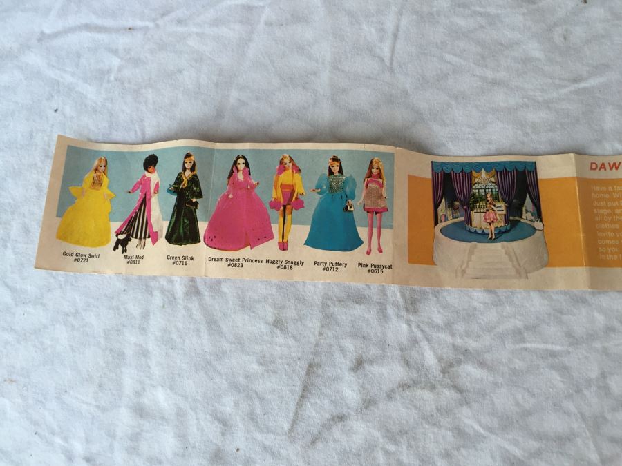 Vintage Dawn Travel Case Filled With Dawn Dolls And Vintage Doll Clothes And Accessories [Photo 9]