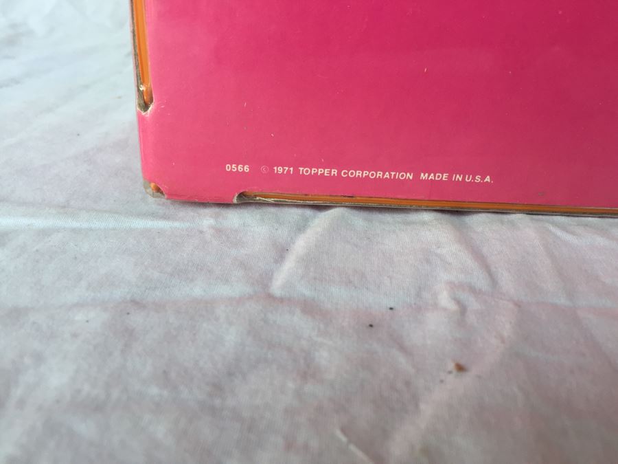 Vintage Dawn Doll Case With Dawn Dolls, Clothing And Accessories [Photo 4]