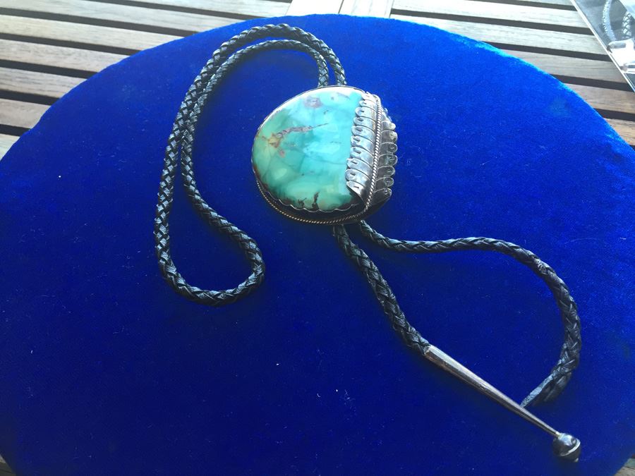 Huge Turquoise Bolo Wt:108.4g