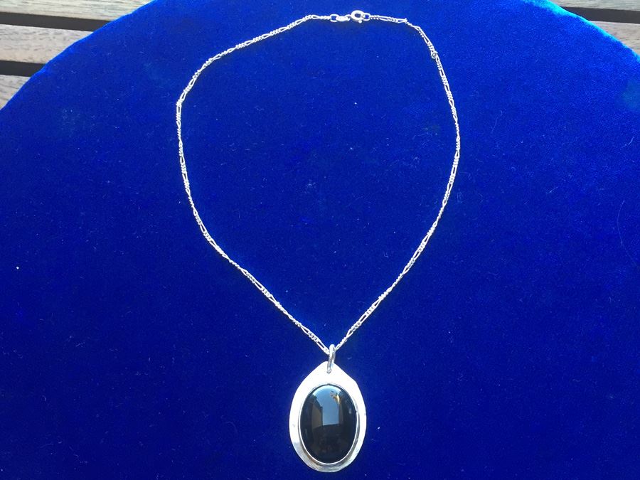 Sterling Silver Onyx Stone Necklace Wt: 10.5g [Photo 1]
