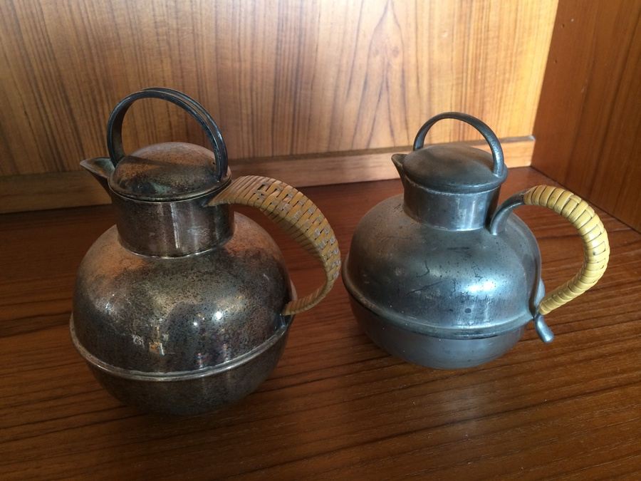 (2) Small Teapots [Photo 1]