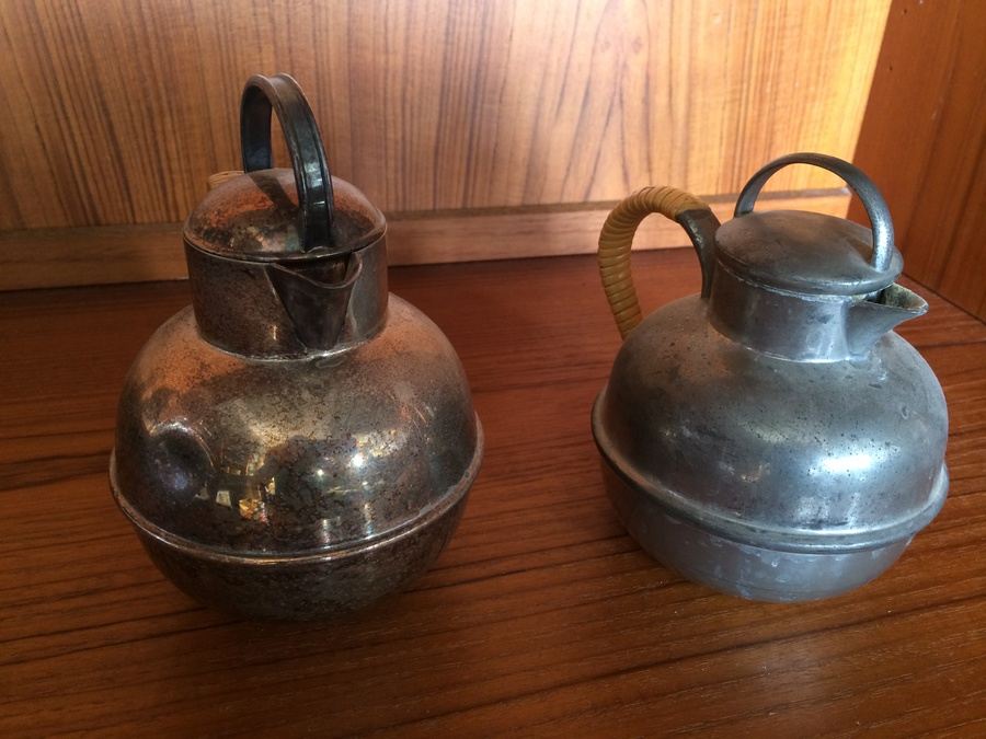 (2) Small Teapots [Photo 3]