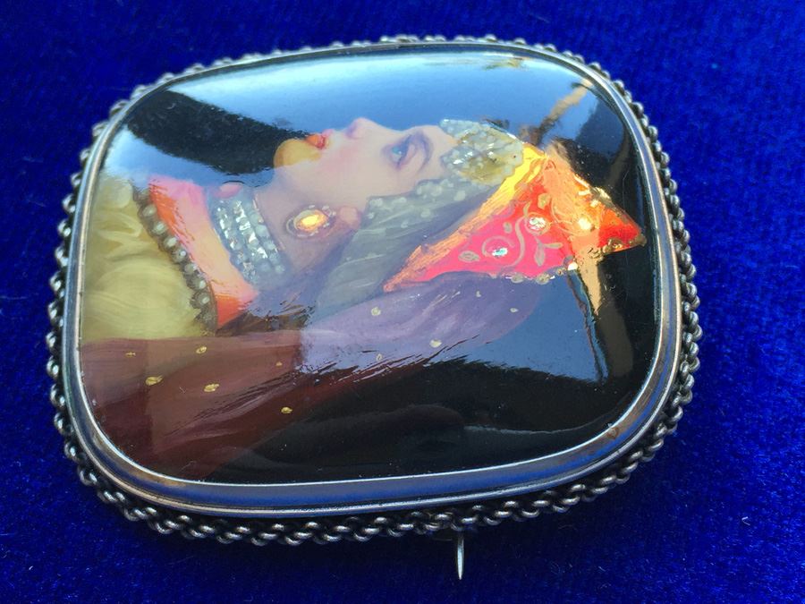 Antique Handpainted European Enamel Pin Wt:10.8g [Photo 6]