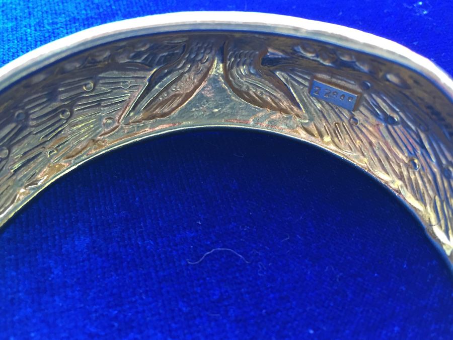 23k Gold Peacock Repoussé Design Bracelet In Cartouche Wt:22.4g [Photo 12]