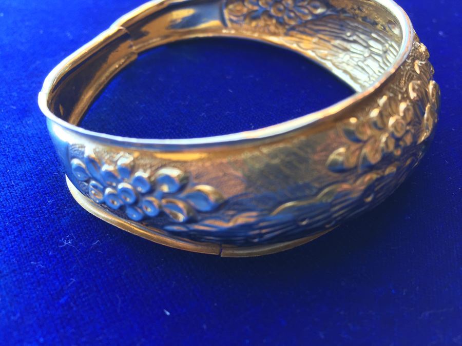 23k Gold Peacock Repoussé Design Bracelet In Cartouche Wt:22.4g [Photo 6]