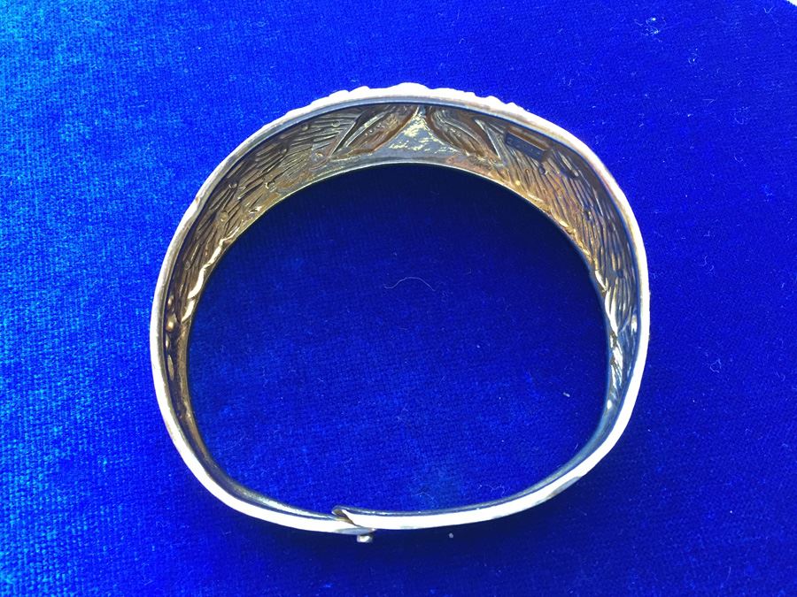 23k Gold Peacock Repoussé Design Bracelet In Cartouche Wt:22.4g [Photo 11]