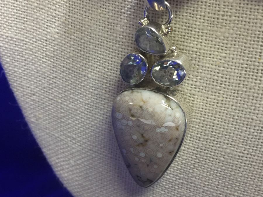 Designer Style Necklace Including Genuine Stones Wt:102.3g [Photo 3]