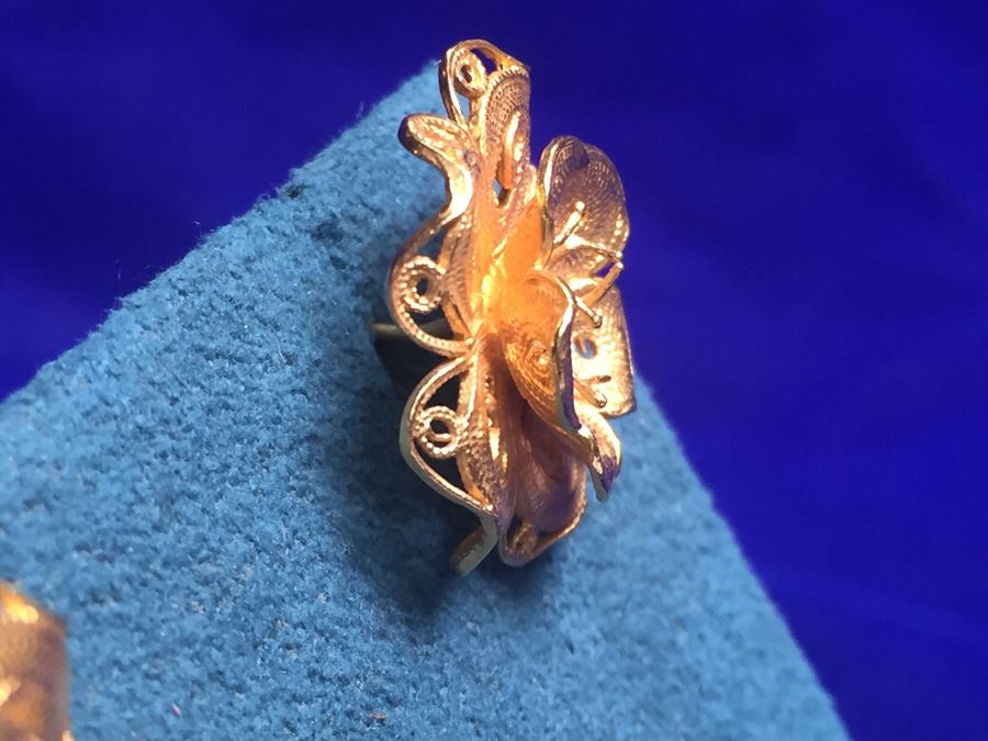 22k Gold Flower Earrings Wt:11.8g [Photo 10]