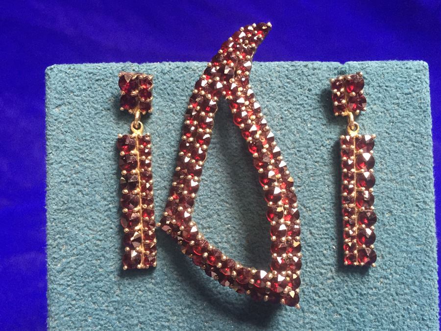 Antique Bohemian Garnet Pin & Drop Earrings Wt:13.2g [Photo 4]