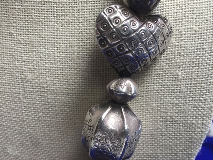 Silver Tone Chunky Bead Necklace [Photo 10]