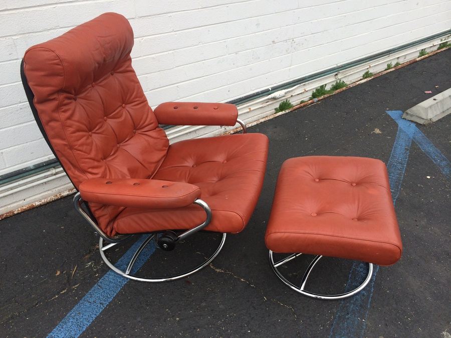 Ekornes Leather Reclining Chair and Ottoman with Chrome Base Swivel