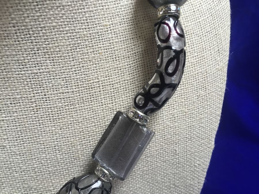 Art Glass Beads Rhinestone W/ Matching Earrings [Photo 3]