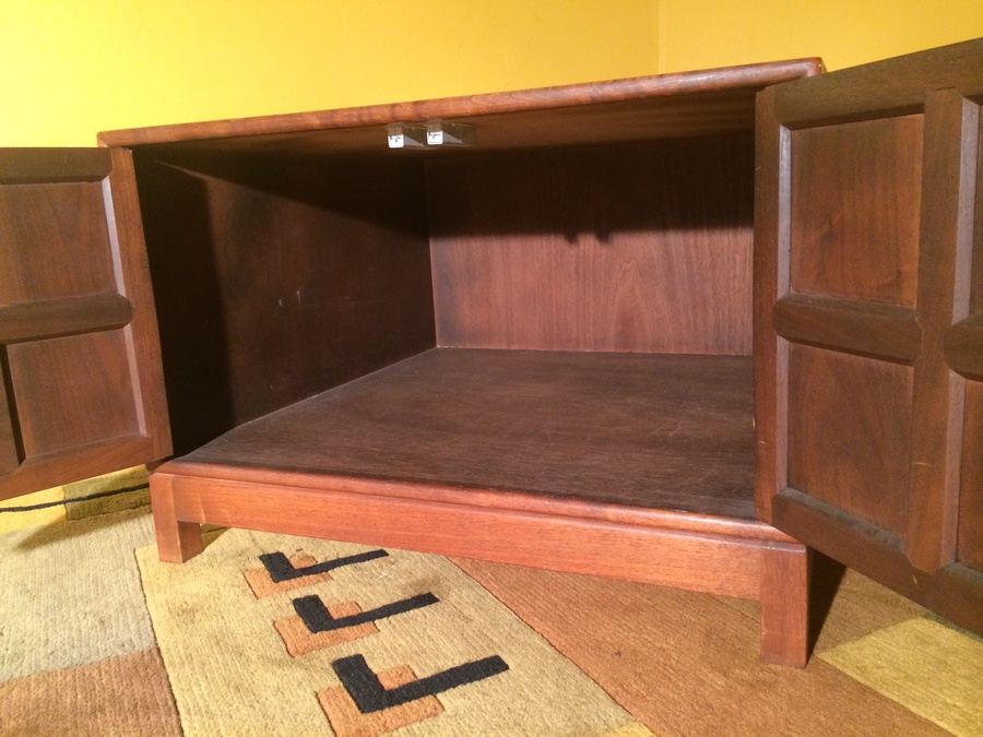 Square Wood End Table / Coffee Table with 2 Swinging Doors [Photo 4]