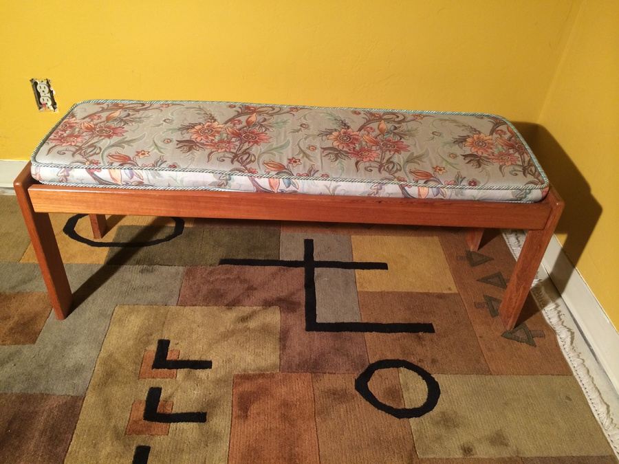 Small Teak Bench [Photo 5]