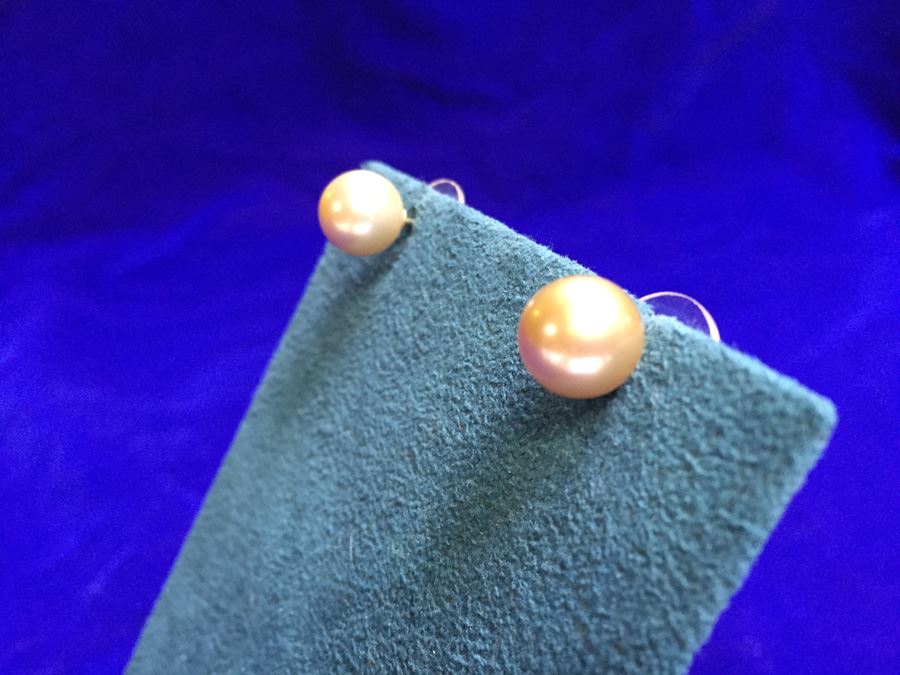 Tahitian Pearls With Slight Golden Luster Wt:3.1g [Photo 2]