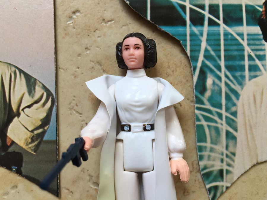 STAR WARS Kenner Action Figure 1977 Luke Skywalker And 1977 Princess Leia Organa With Portion Of Cards Excellent Condition Never Played With [Photo 8]
