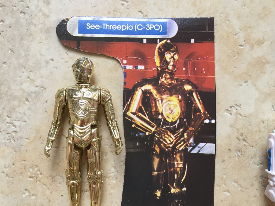 STAR WARS Kenner Action Figure 1977 See-Threepio (C-3PO)  And 1977 Artoo-Detoo (R2-D2) With Portion Of Cards Excellent Condition Never Played With [Photo 2]