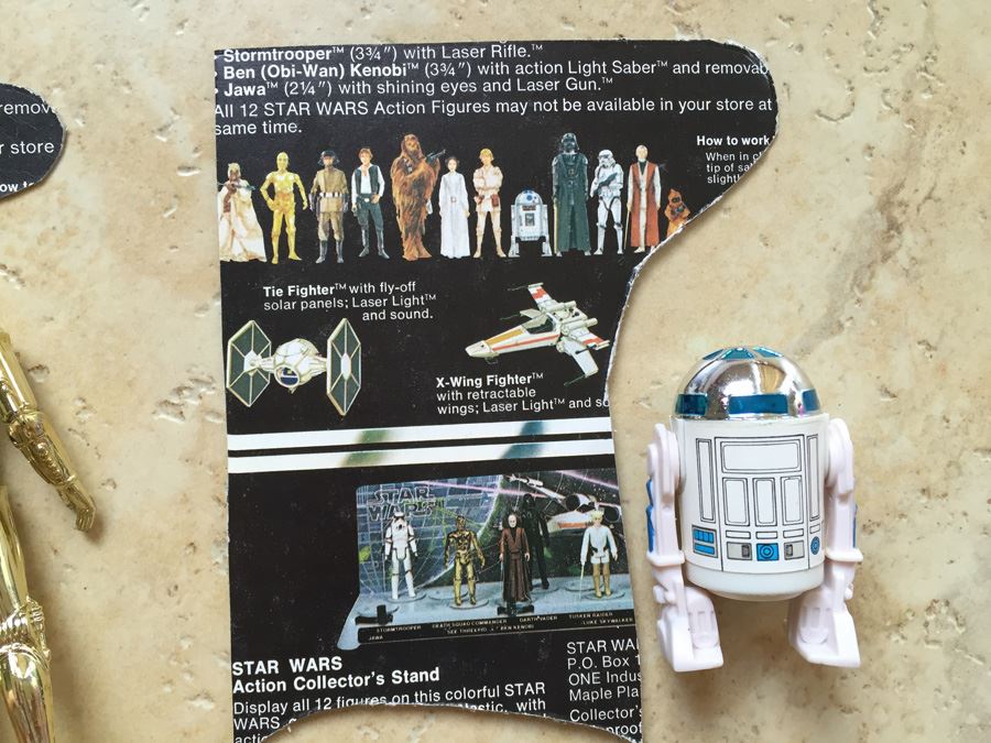 STAR WARS Kenner Action Figure 1977 See-Threepio (C-3PO)  And 1977 Artoo-Detoo (R2-D2) With Portion Of Cards Excellent Condition Never Played With [Photo 13]