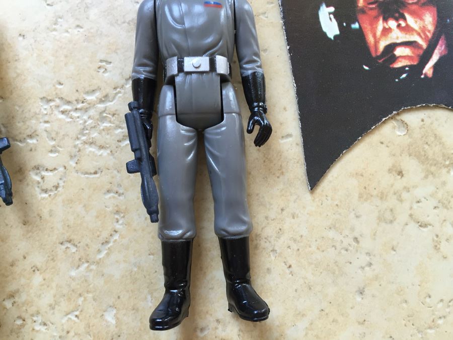 STAR WARS Kenner Action Figure 1977 Stormtrooper And 1977 Death Squad Commander With Portion Of Cards Excellent Condition Never Played With [Photo 10]