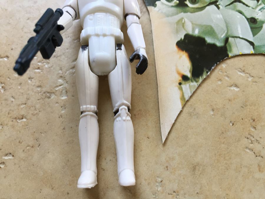 STAR WARS Kenner Action Figure 1977 Stormtrooper And 1977 Death Squad Commander With Portion Of Cards Excellent Condition Never Played With [Photo 6]