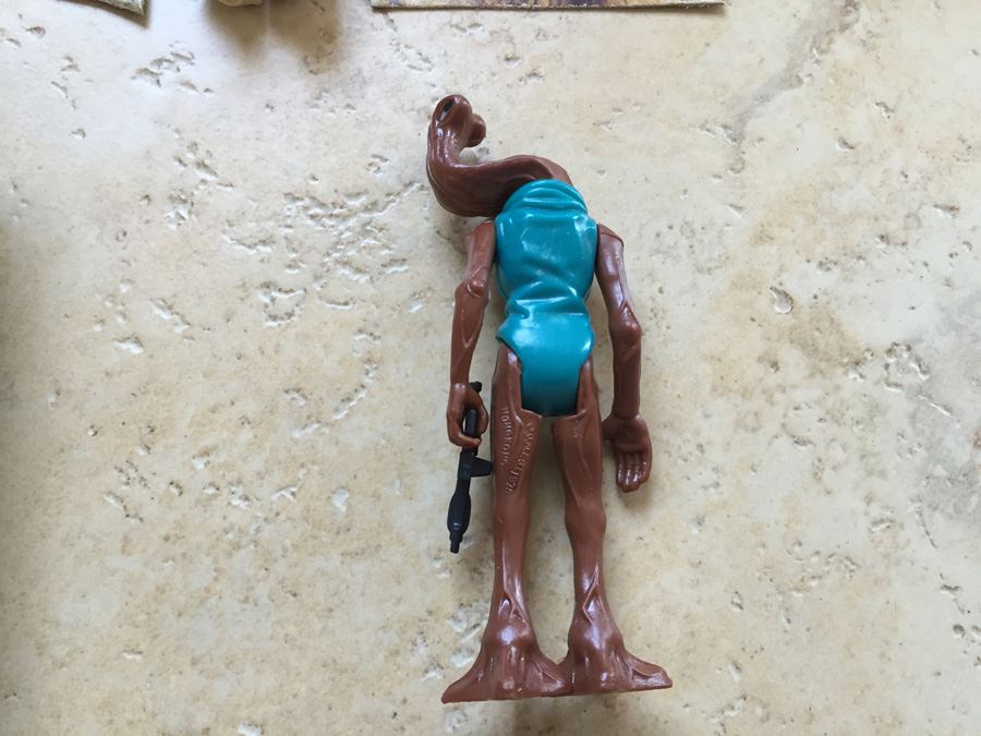 STAR WARS Kenner Action Figure 1977 Jawa, 1977 Sand People, 1978 Hammerhead And 1983 Ree Yees With Portion Of Cards Excellent Condition Never Played With [Photo 12]
