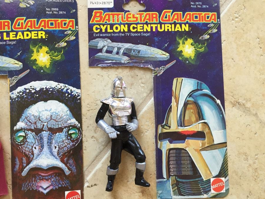 Battlestar Galactica Action Figures Mattel With Partial Card Great Condition [Photo 3]