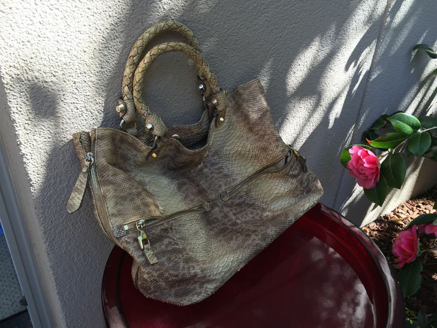 Stuart Weitzman Shoulder Bag Handbag [Photo 1]
