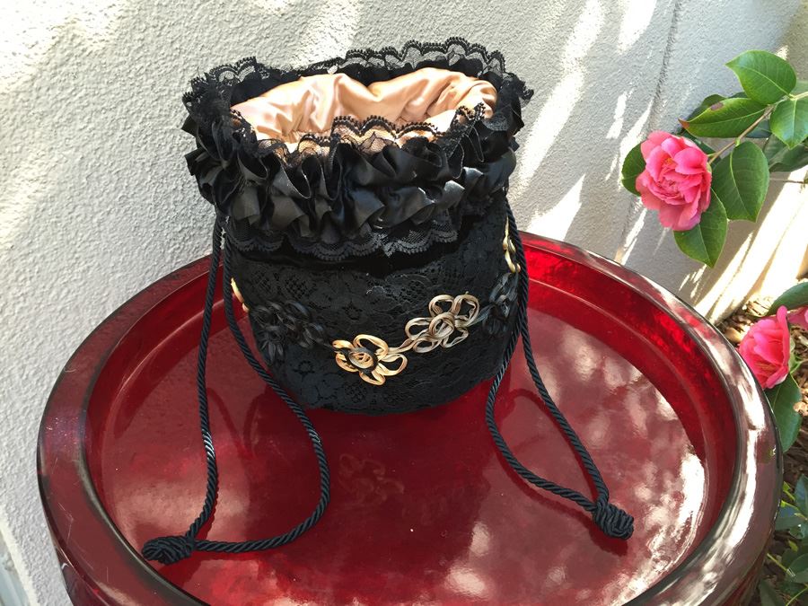 Handmade Lace Handbag [Photo 7]