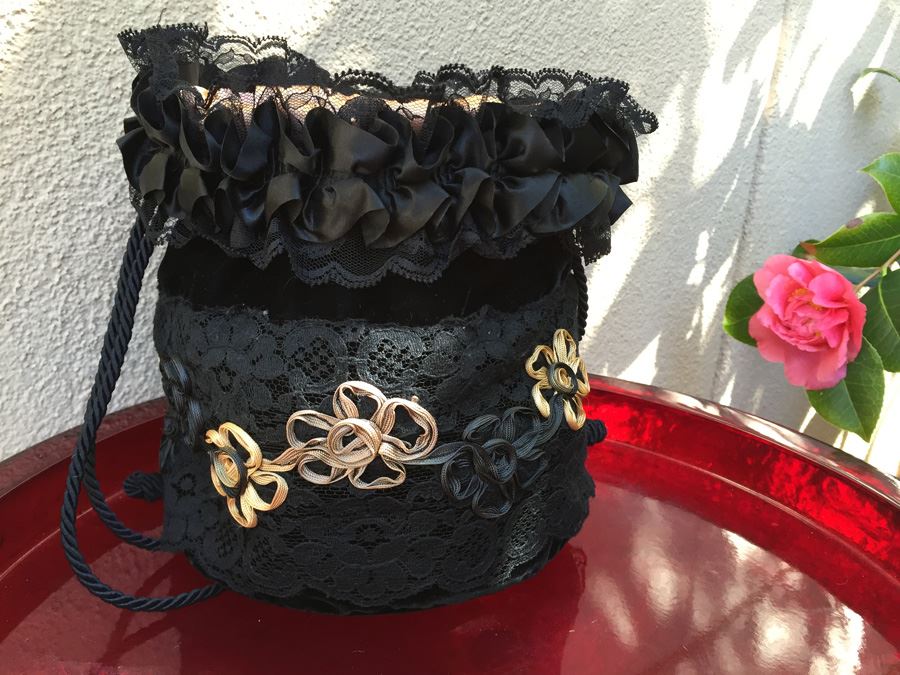 Handmade Lace Handbag [Photo 3]