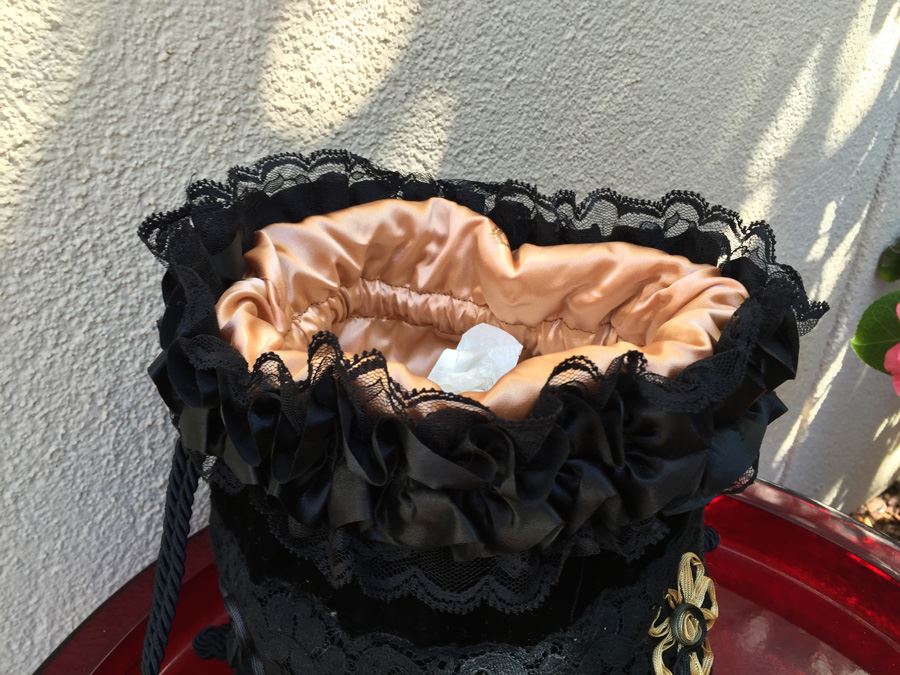 Handmade Lace Handbag [Photo 4]