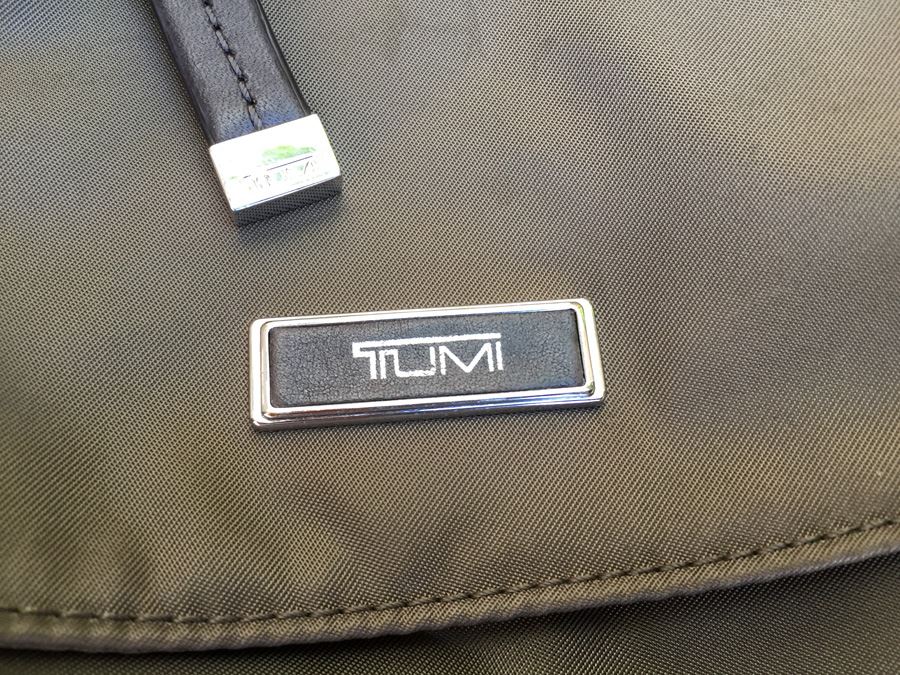 tumi bag outlet